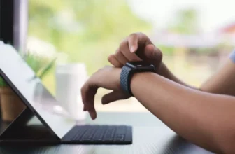 How Wearable Gadgets Enhance Workplace Productivity