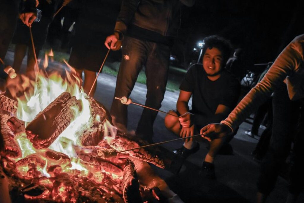 How Can You Cook for a Large Group While Camping? How Can You Cook for a Large Group While Camping?